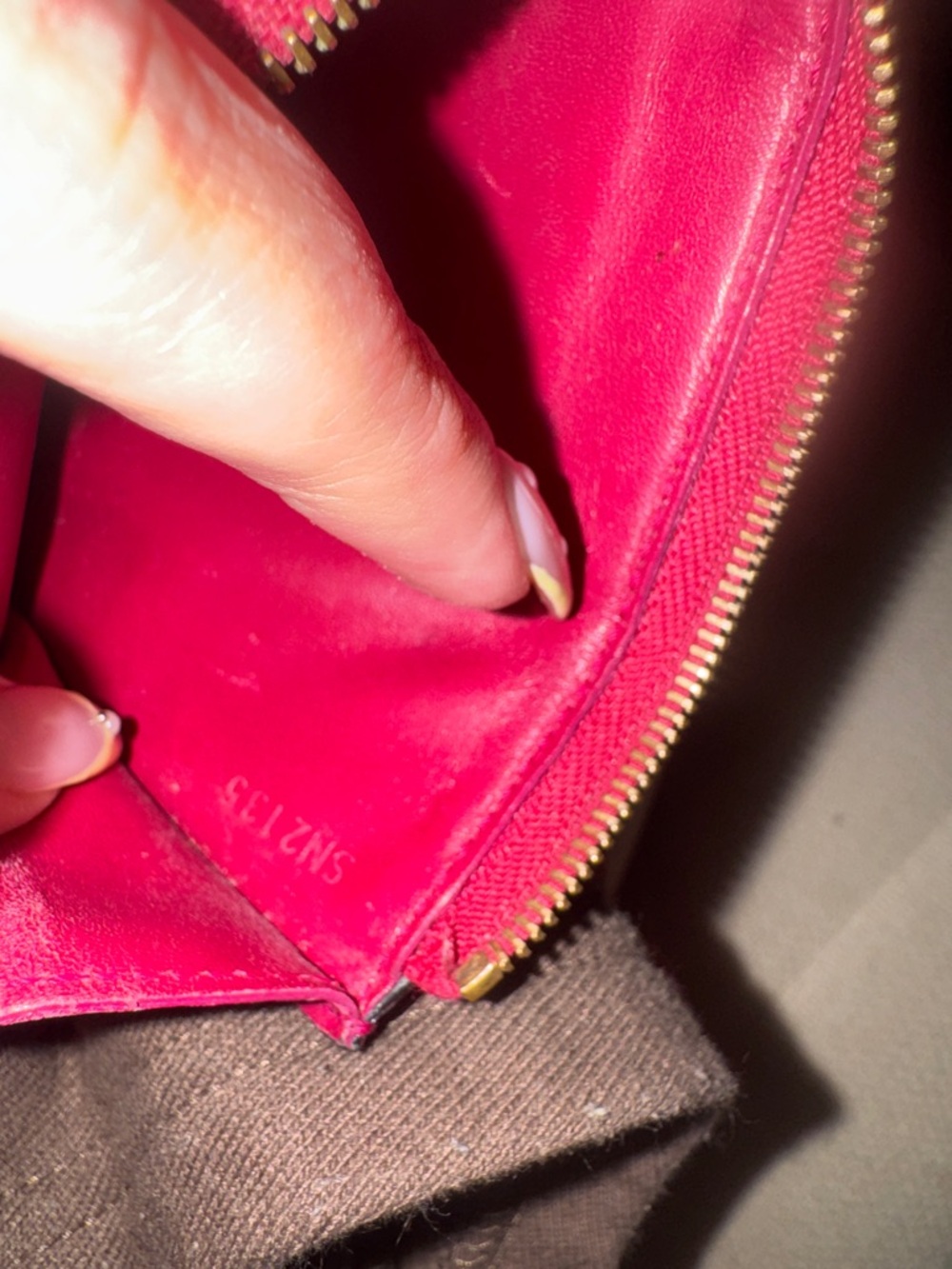 Louis Vuitton Vernis Patent Key Coin Pouch in Deep Pink - Picture 3 of 4